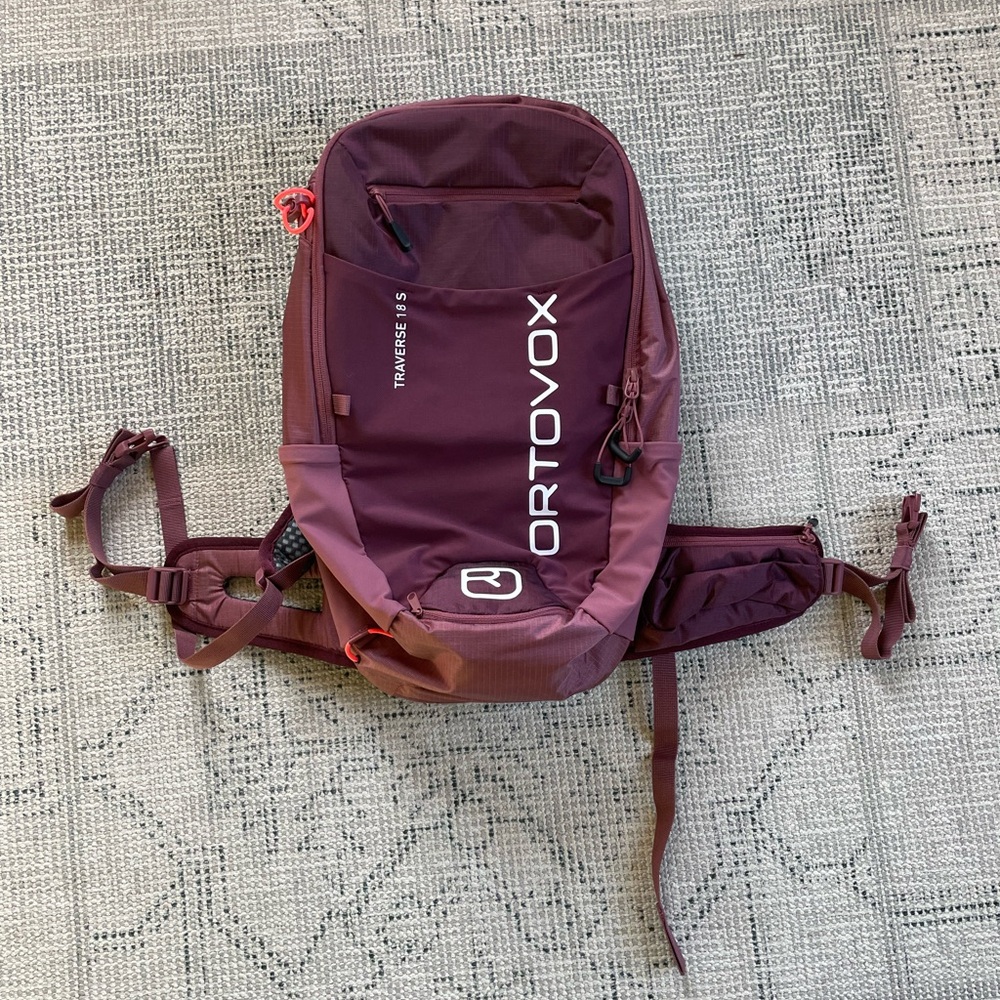 Traverse 18 S Backpack - Maroon NWOT